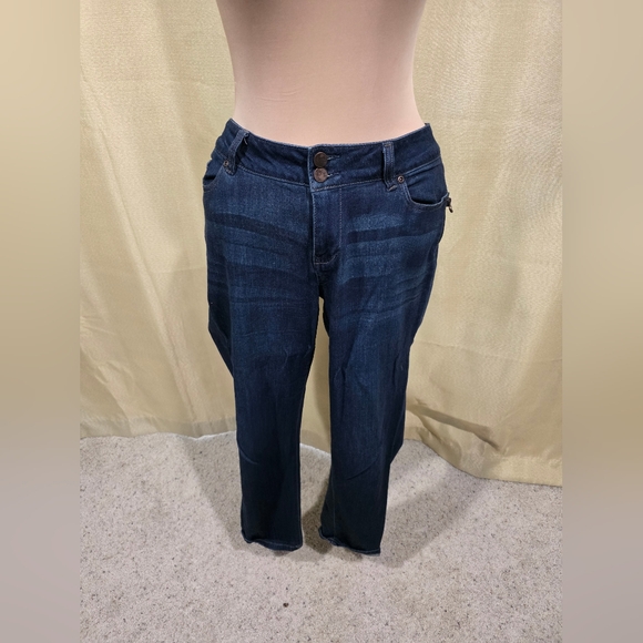 New York And Company. Soho Dark Blue Straight Leg Jeans Size 12. 28in Inseam - Picture 1 of 3